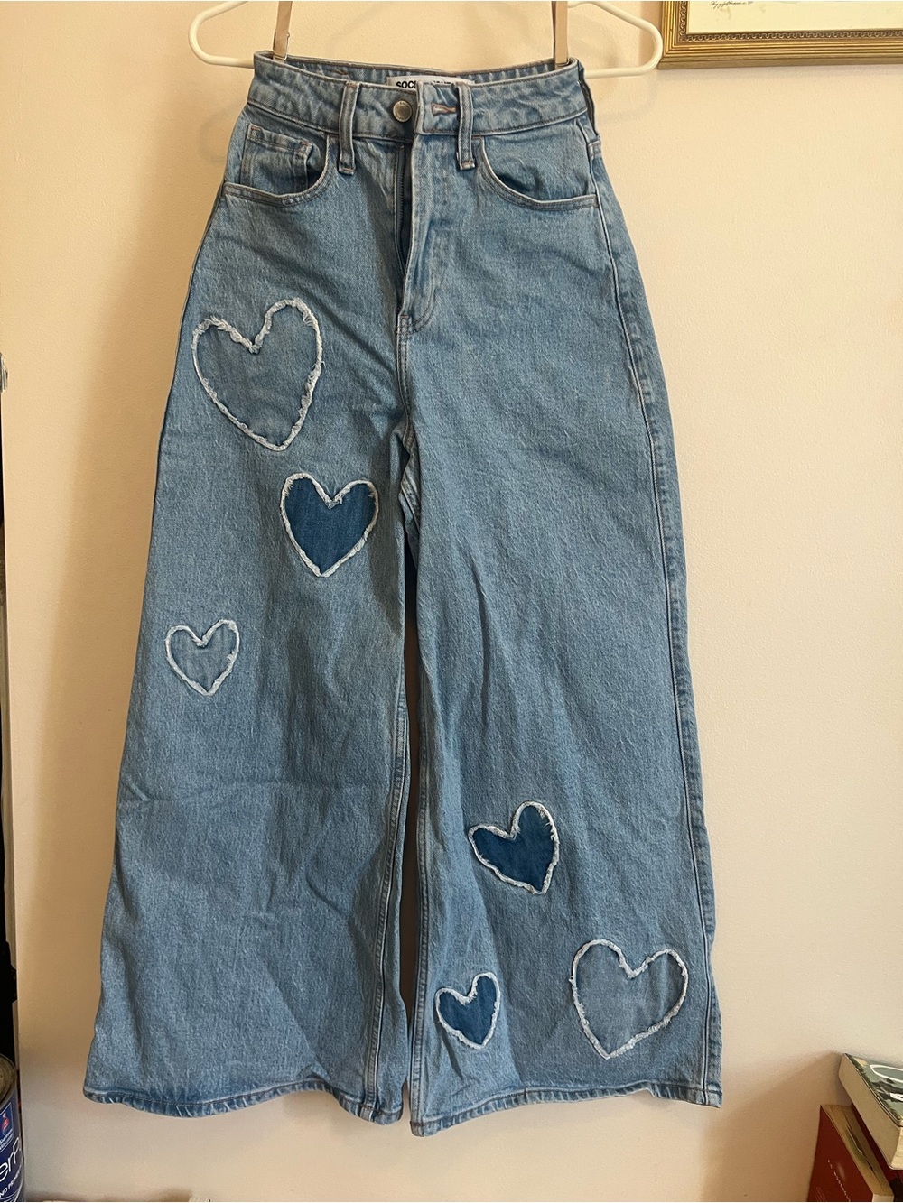 High-Rise Wide Leg Heart Applique Jeans - Light Blue